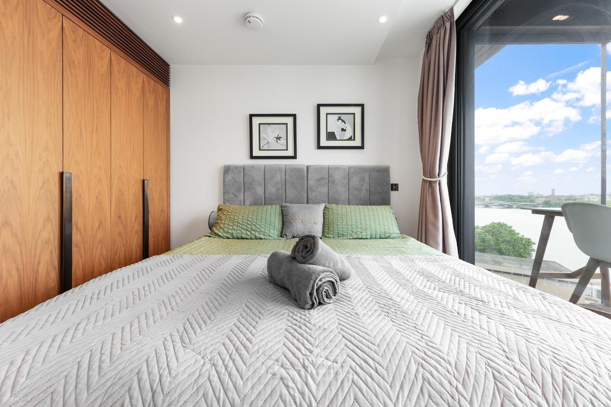 River Panorama 2 Bedroom New Development Apart-hotel *