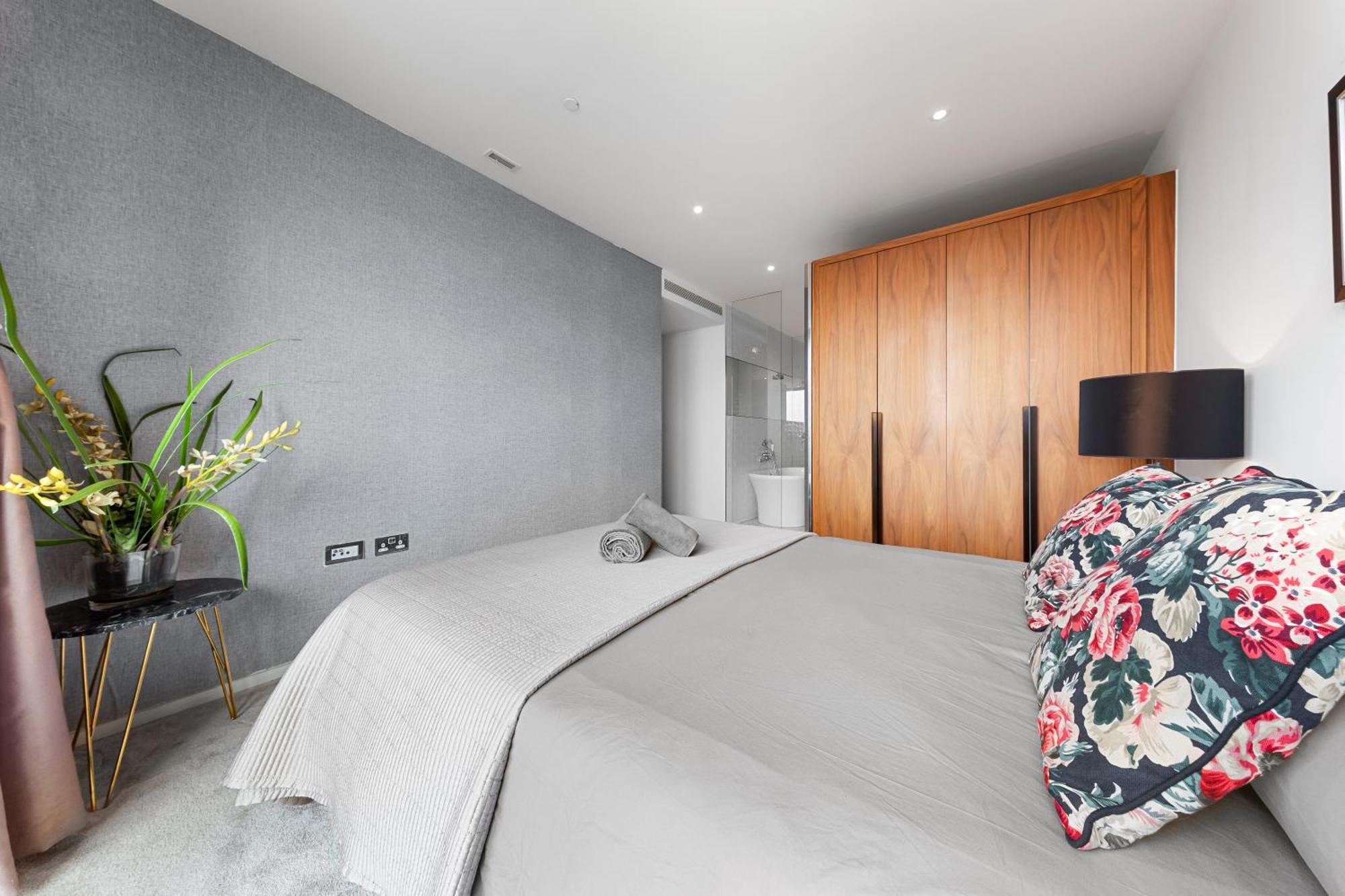 Apart-hotel River Panorama 2 Bedroom New Development Londres