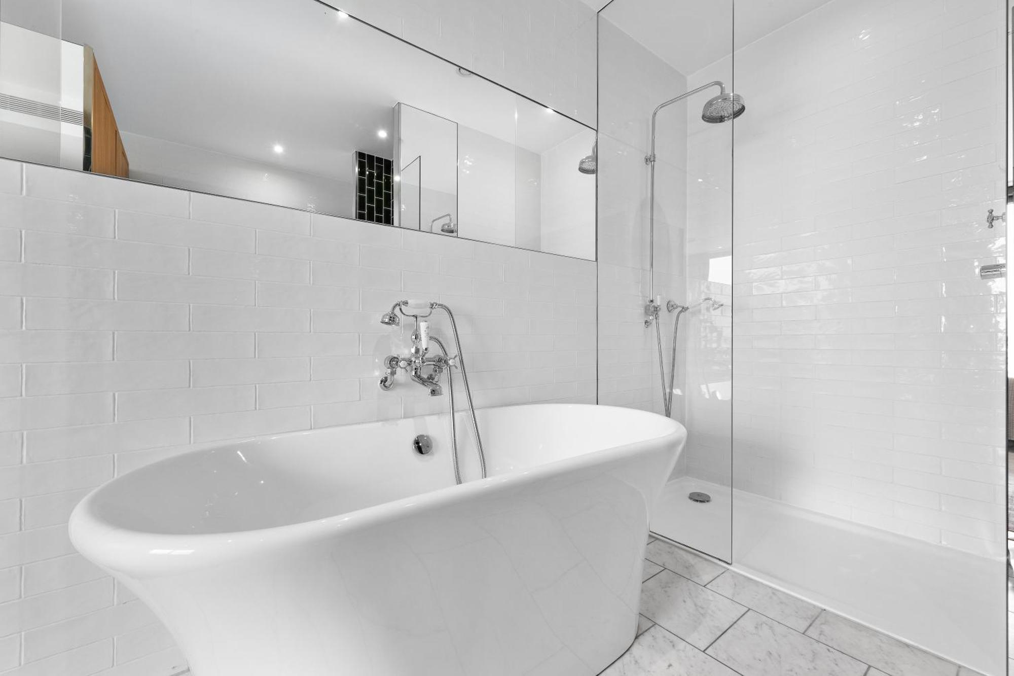Apartahotel River Panorama 2 Bedroom New Development Londres